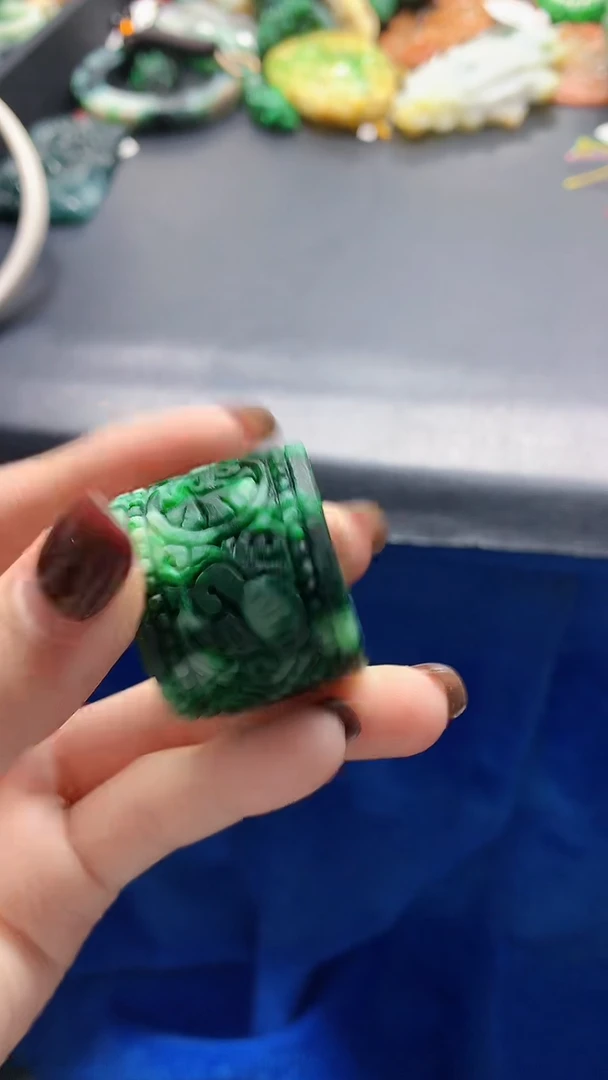 颈饰未镶嵌翡翠天然缅甸a货翡翠