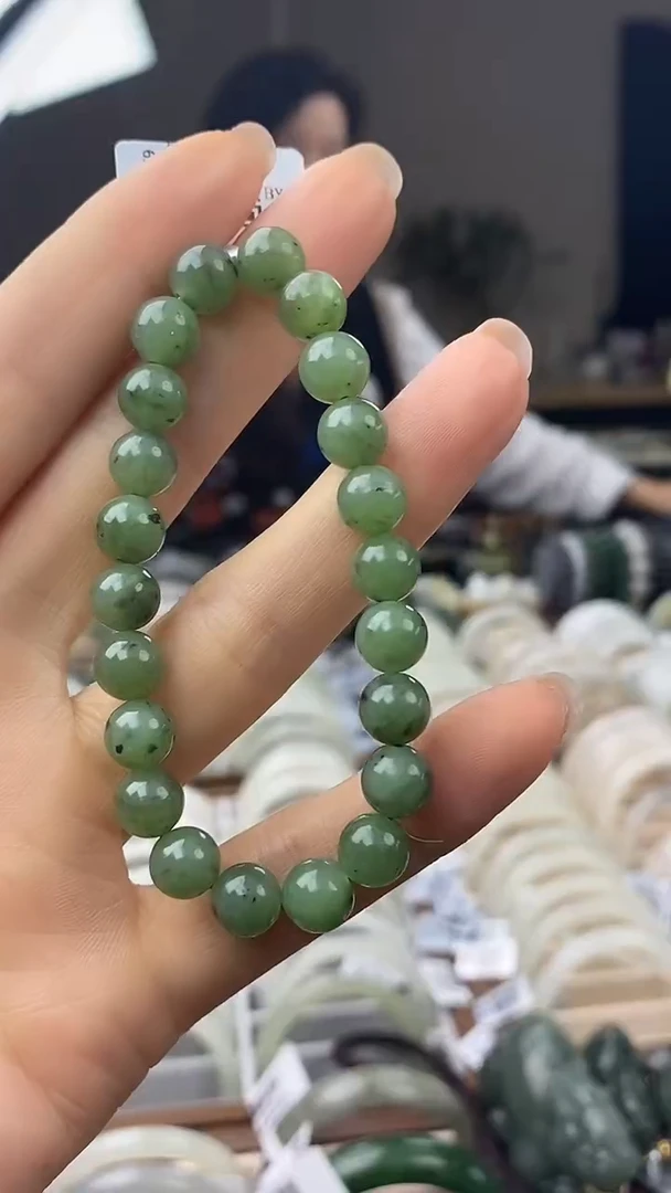 颈饰未镶嵌和田玉（碧玉）8mm俄罗斯碧玉