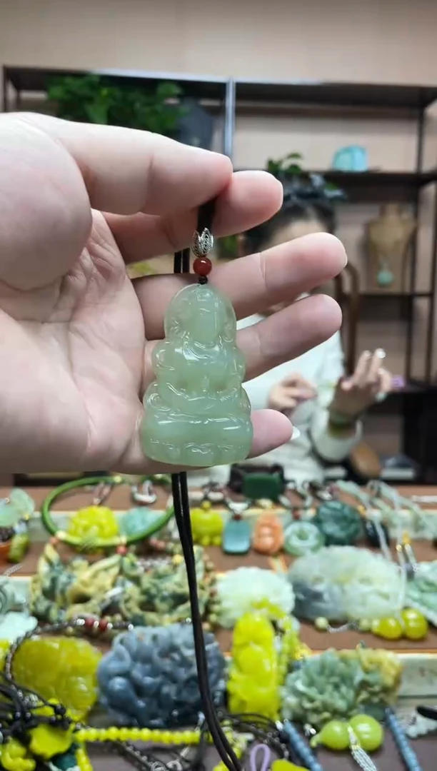 未镶嵌岫玉吊坠·