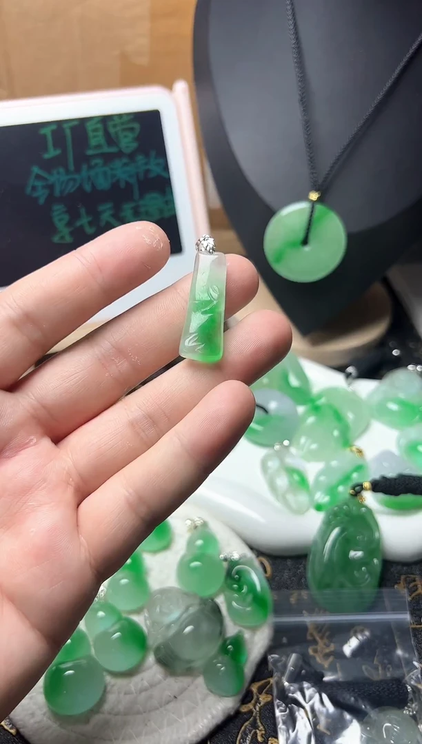 颈饰未镶嵌翡翠所见即所得，一图一物