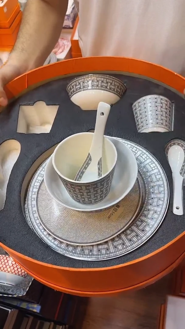 杯鸿辉家品牌瓷器，京东包邮！