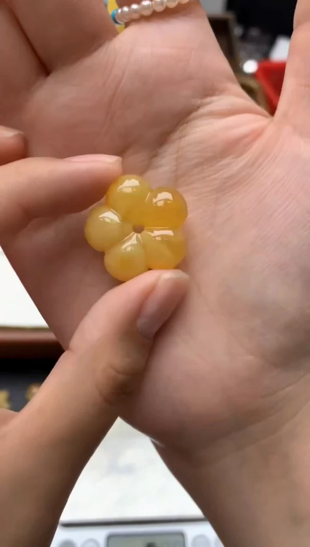 【闪购商品】琥珀珠宝奇石未镶嵌093琥珀蜜蜡花粉有纹小坑介意勿拍