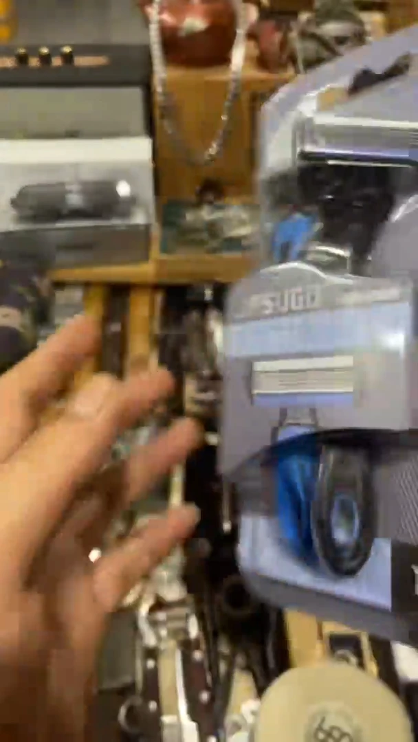 瓷片闪购商品  如图所示