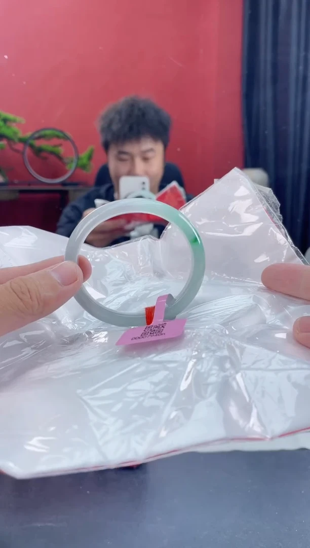 未镶嵌手镯（贵妃镯）翡翠11