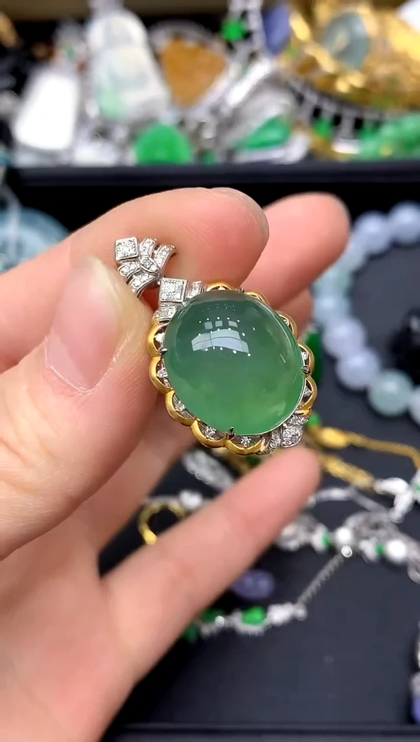 颈饰18K金镶嵌翡翠288-中国好珍宝