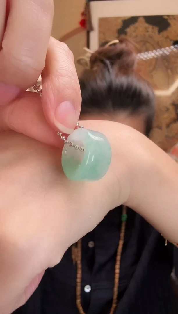 颈饰未镶嵌翡翠吊坠