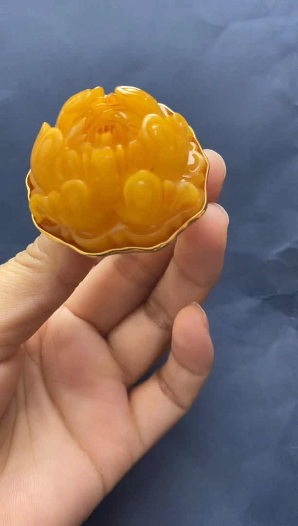裸石琥珀未镶嵌戒指