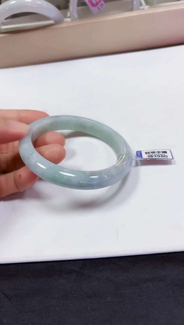 颈饰未镶嵌翡翠63手镯