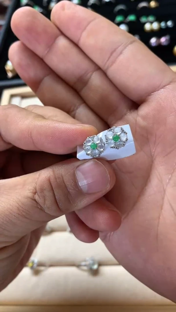 未镶嵌翡翠耳饰翡翠耳钉