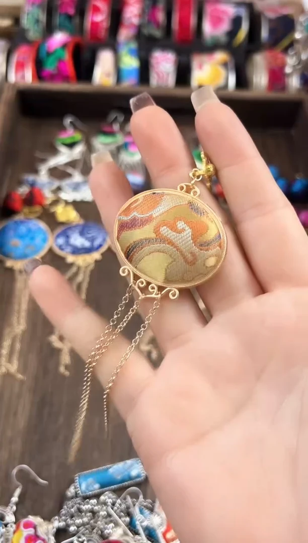 【闪购商品】织绣民族风老绣饰品417