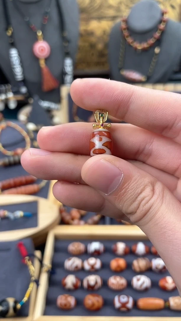 【闪购商品】玛瑙/玉髓颈饰银S925镶嵌财神吊坠