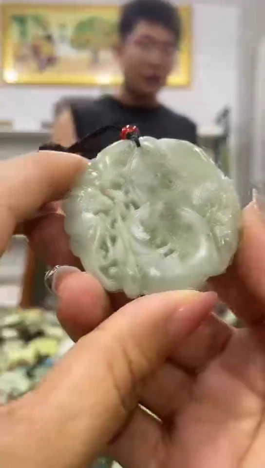 岫玉未镶嵌吊坠