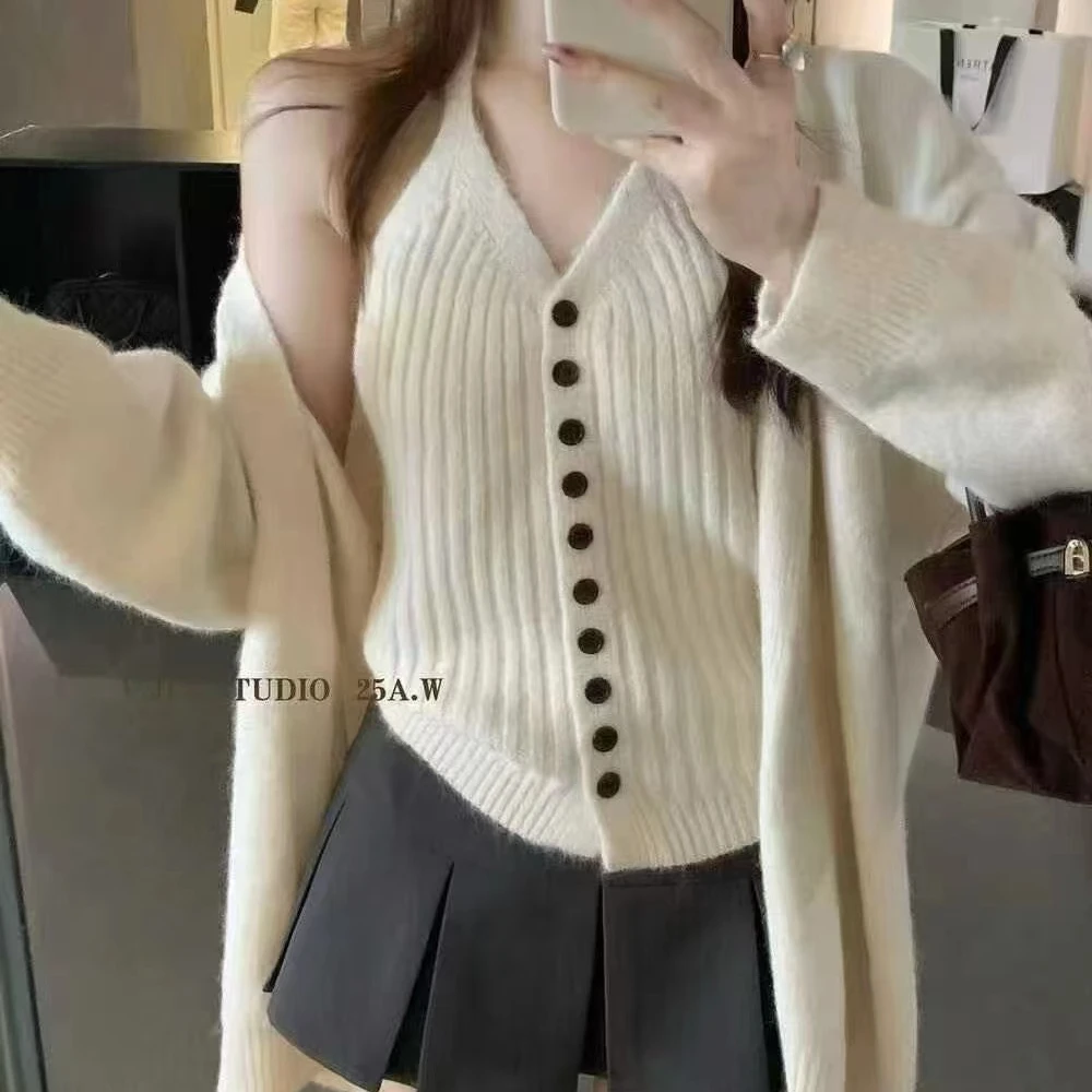 韩系慵懒针织开衫外套挂脖吊带背心两件套秋冬高级感软糯毛衣套装