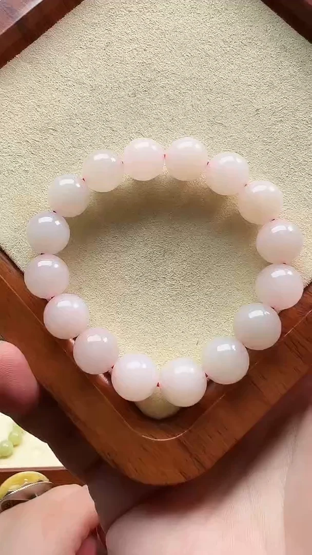 未镶嵌手串和田玉12mm左右藕粉圆珠单圈