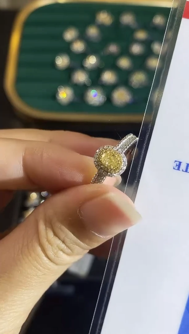 18K金镶嵌戒指钻石333