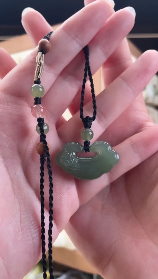 【闪购商品】和田玉颈饰未镶嵌平安锁