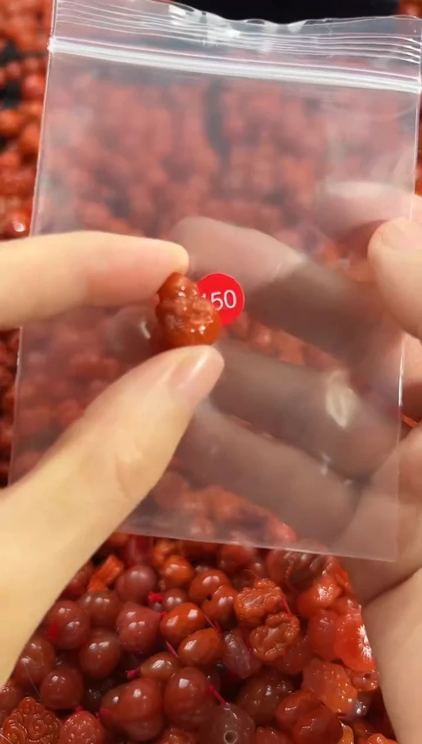 颈饰未镶嵌南红玛瑙1