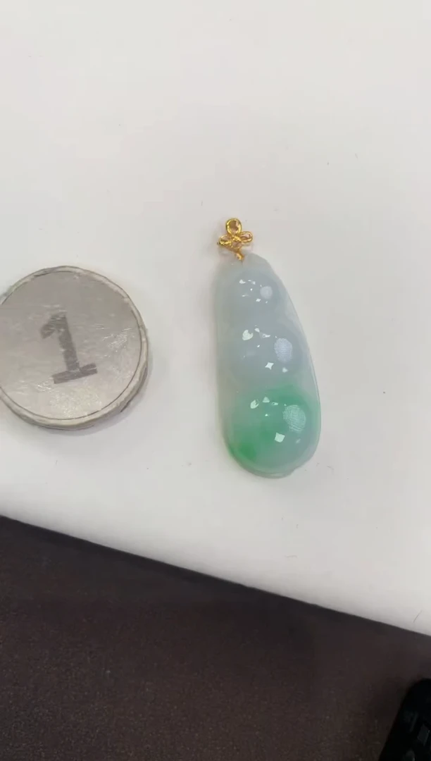 颈饰18K金镶嵌翡翠天然缅甸a货翡翠