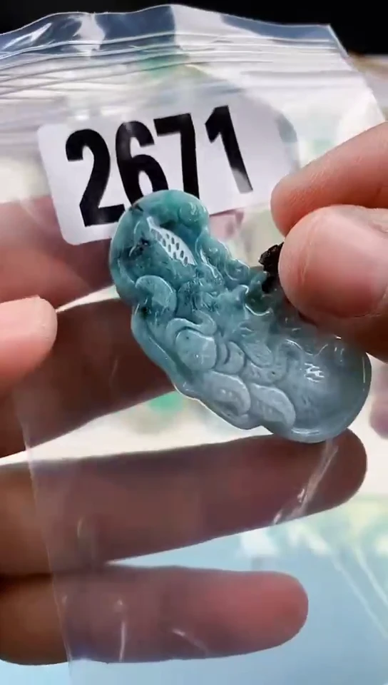 【闪购商品】翡翠挂件未镶嵌天然翡翠吊坠挂件