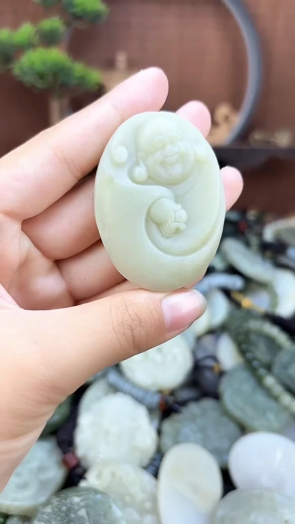 和田玉未镶嵌颈饰1