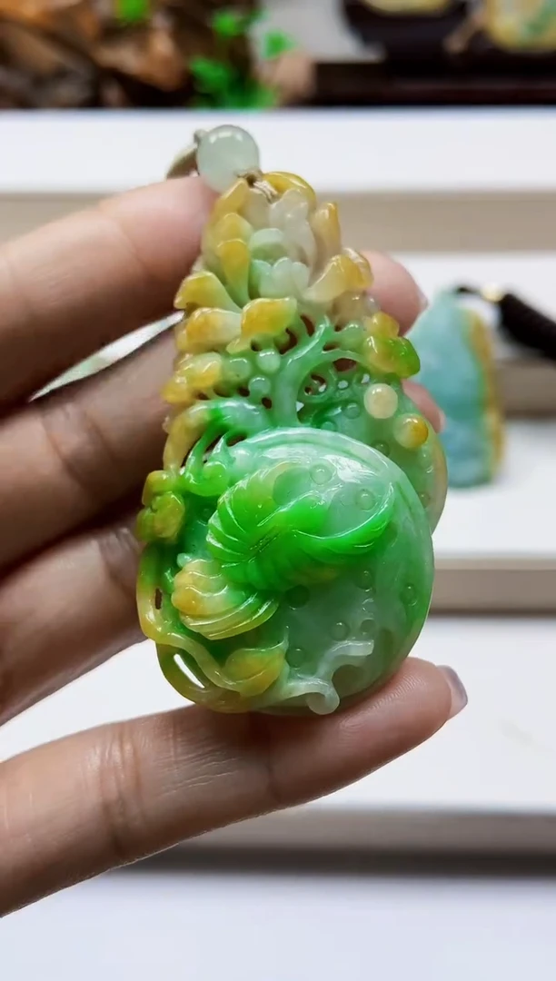 颈饰未镶嵌翡翠翡翠A货