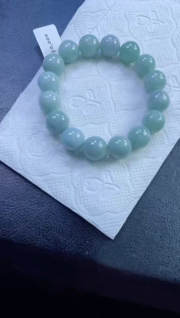 翡翠戒指未镶嵌珠串