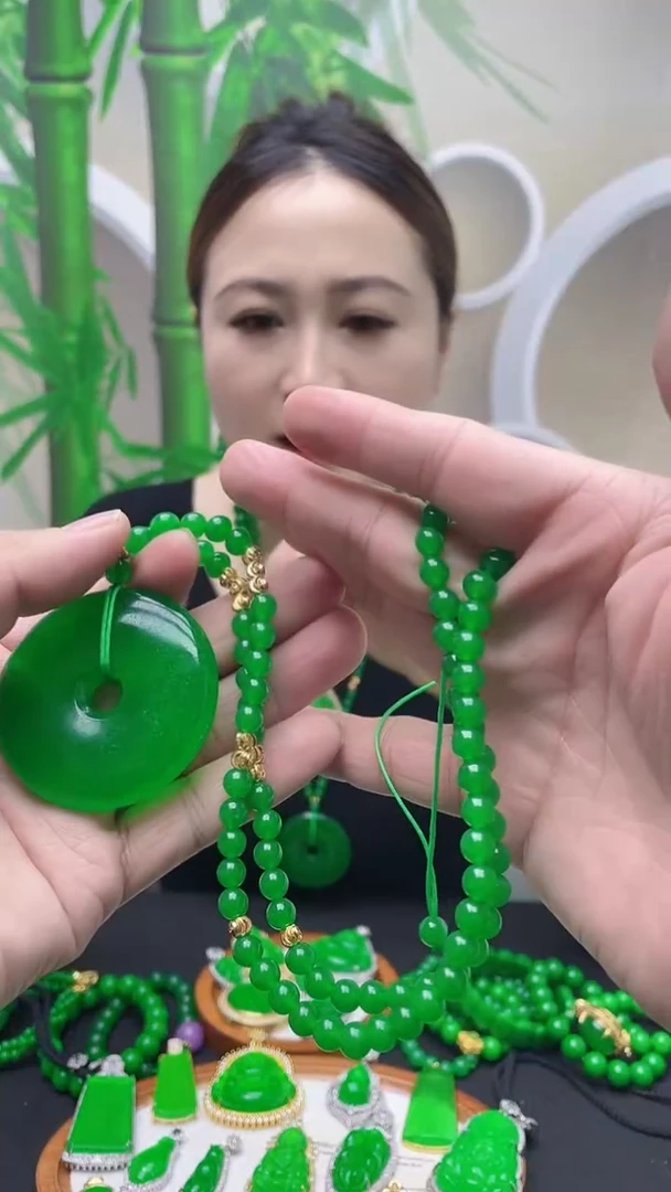 吊坠(赠链)14K金镶嵌翡翠B75