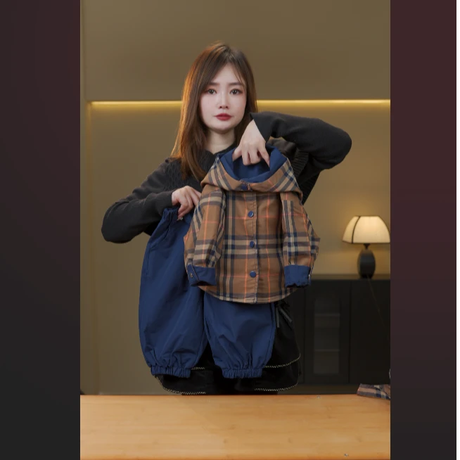 【贝知】儿童春秋洋气时尚格子宽松印花秋季套装潮流休闲运动25622