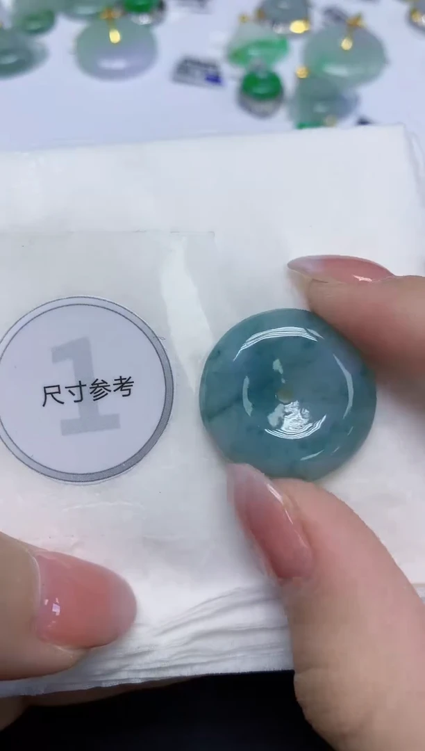 颈饰未镶嵌翡翠天然缅甸翡翠A货百元以上9元证书费自理