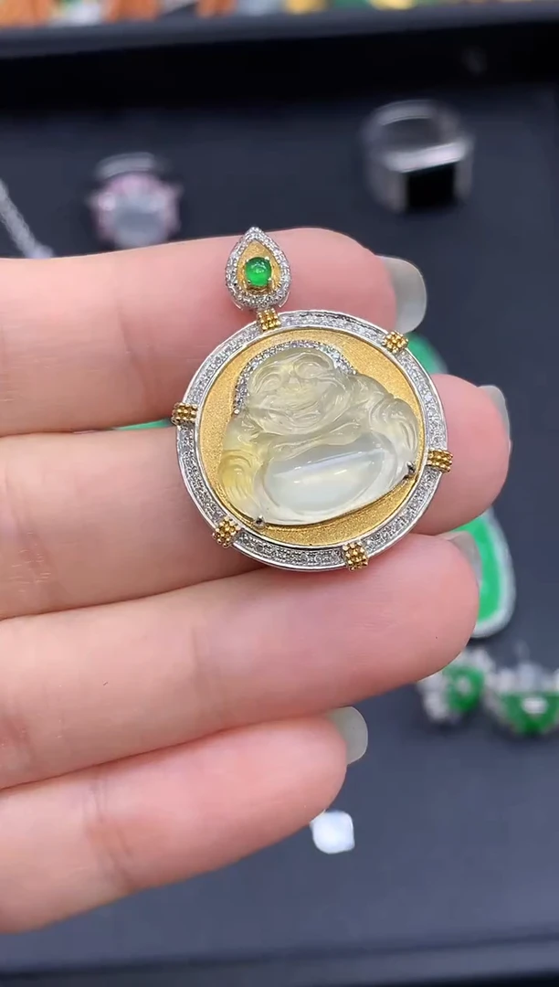 颈饰18K金镶嵌翡翠可****?602-中国好珍宝