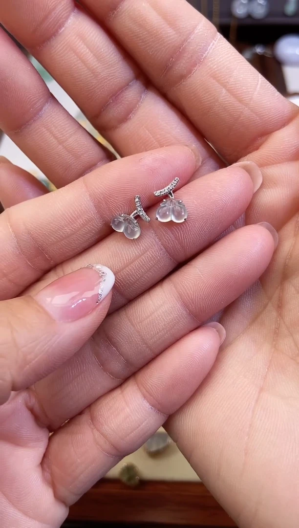 【闪购商品】翡翠吊坠(不含链)18K金镶嵌11111111