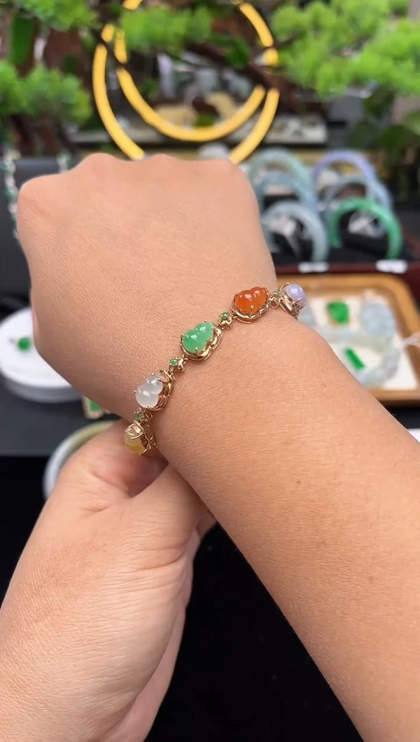 18K金镶嵌手链翡翠手链