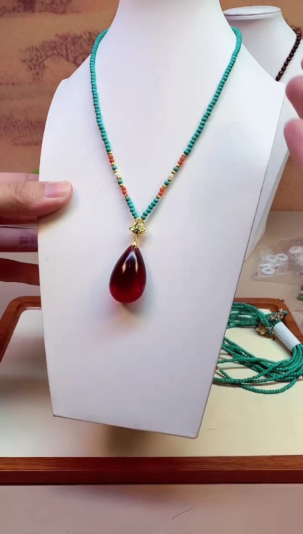 血珀颈饰14K金镶嵌A143