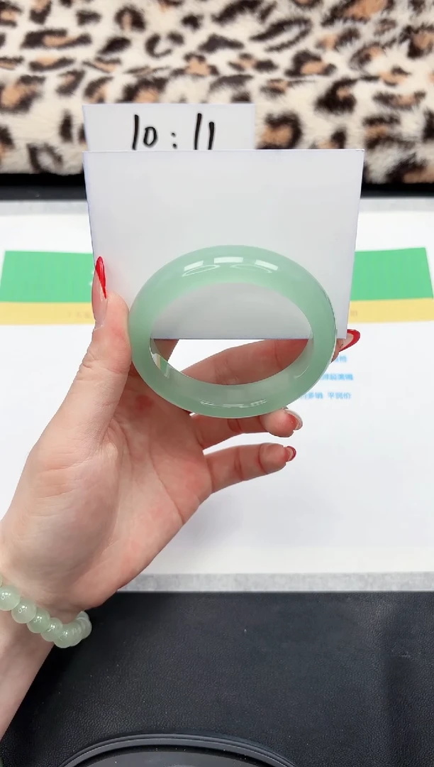 【闪购商品】石英质玉手镯未镶嵌5-56.5