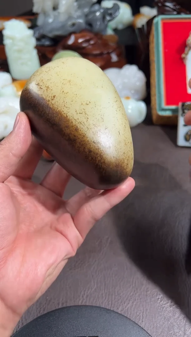 未镶嵌和田玉把件厚**物和田玉