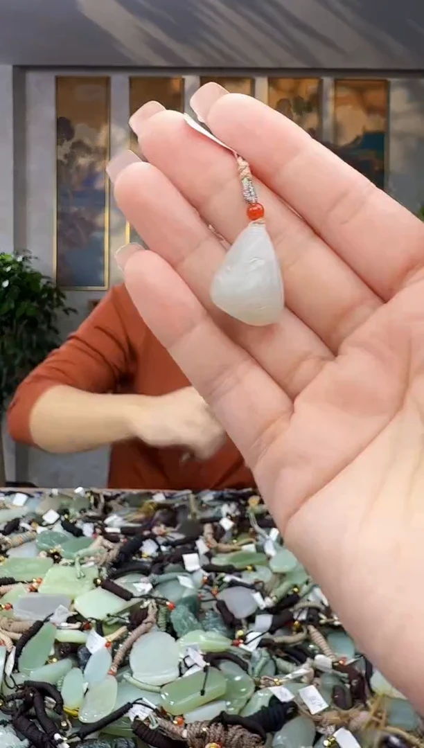 未镶嵌和田玉挂件拍一发一
