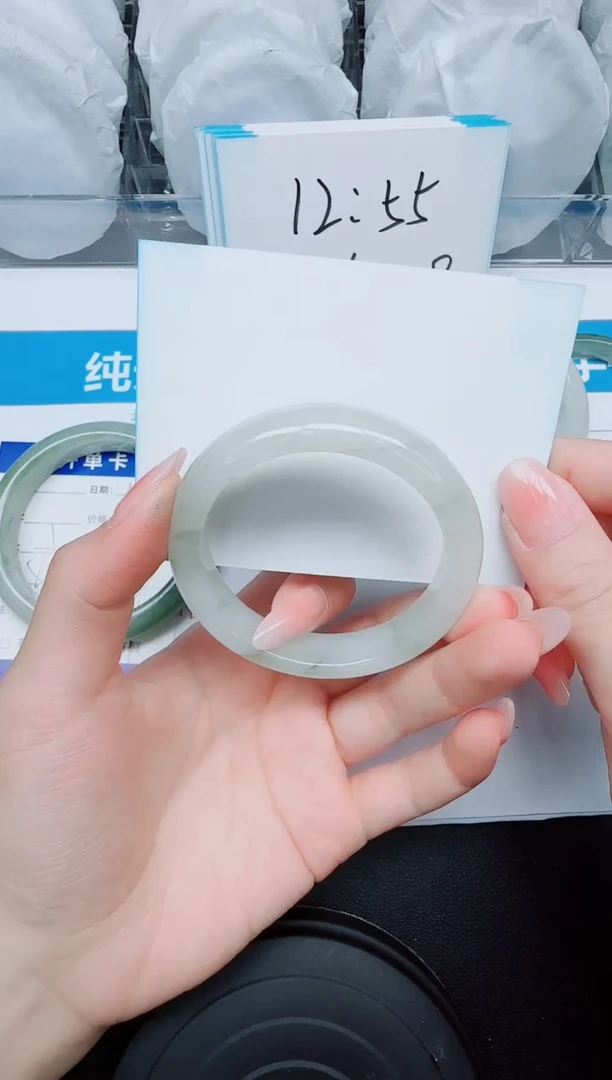 石英质玉手镯未镶嵌170/52.4