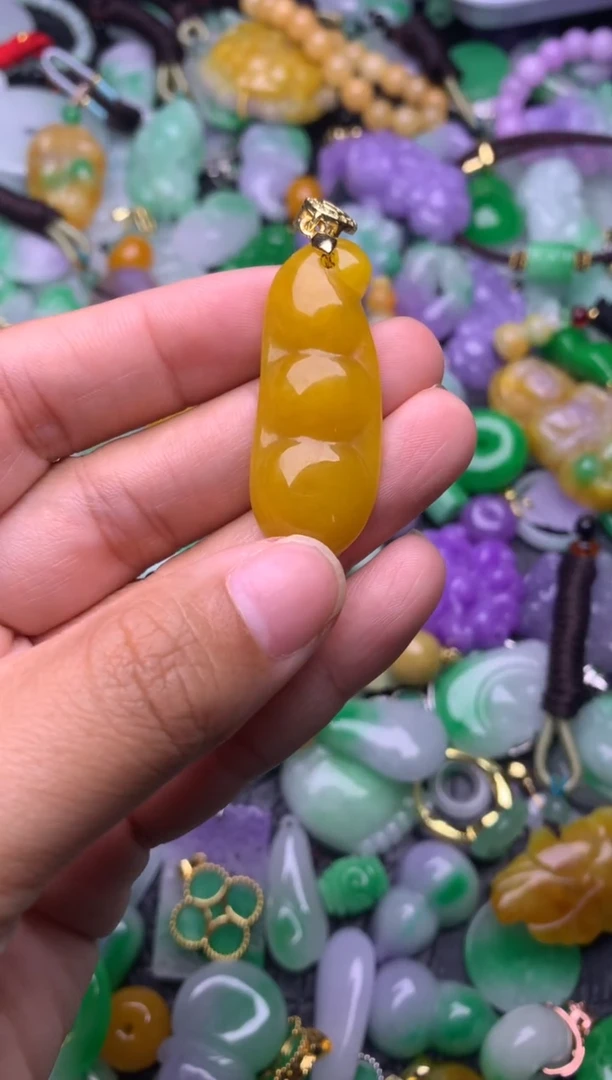 颈饰未镶嵌翡翠缅甸翡翠吊坠