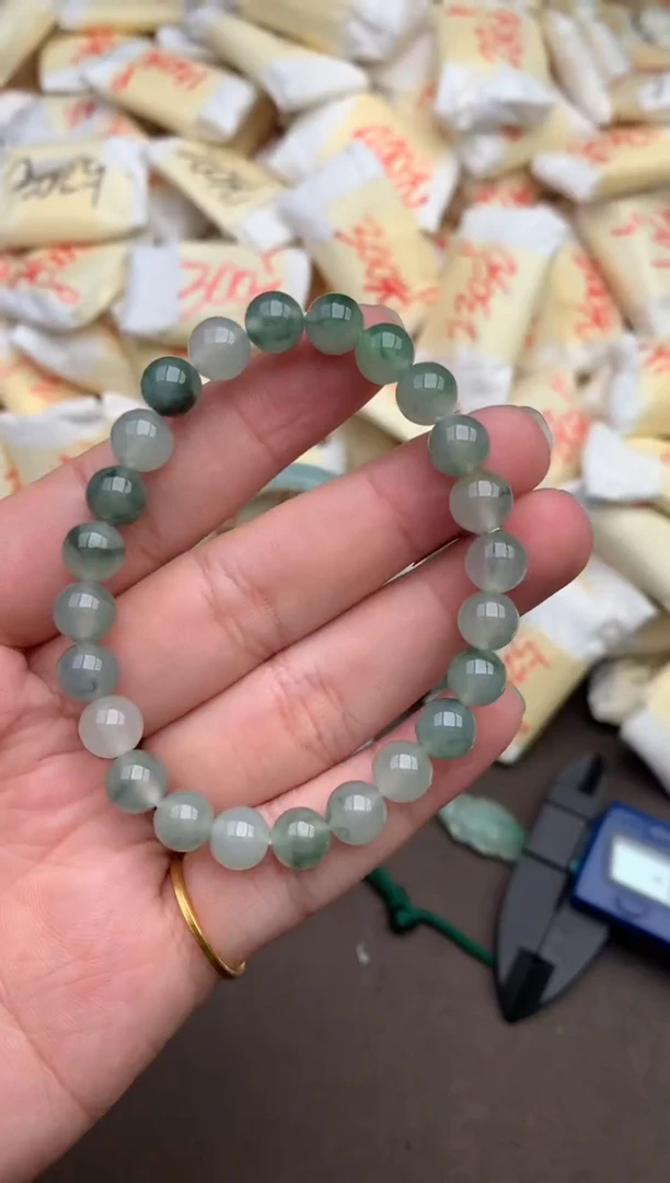 翡翠挂件未镶嵌—