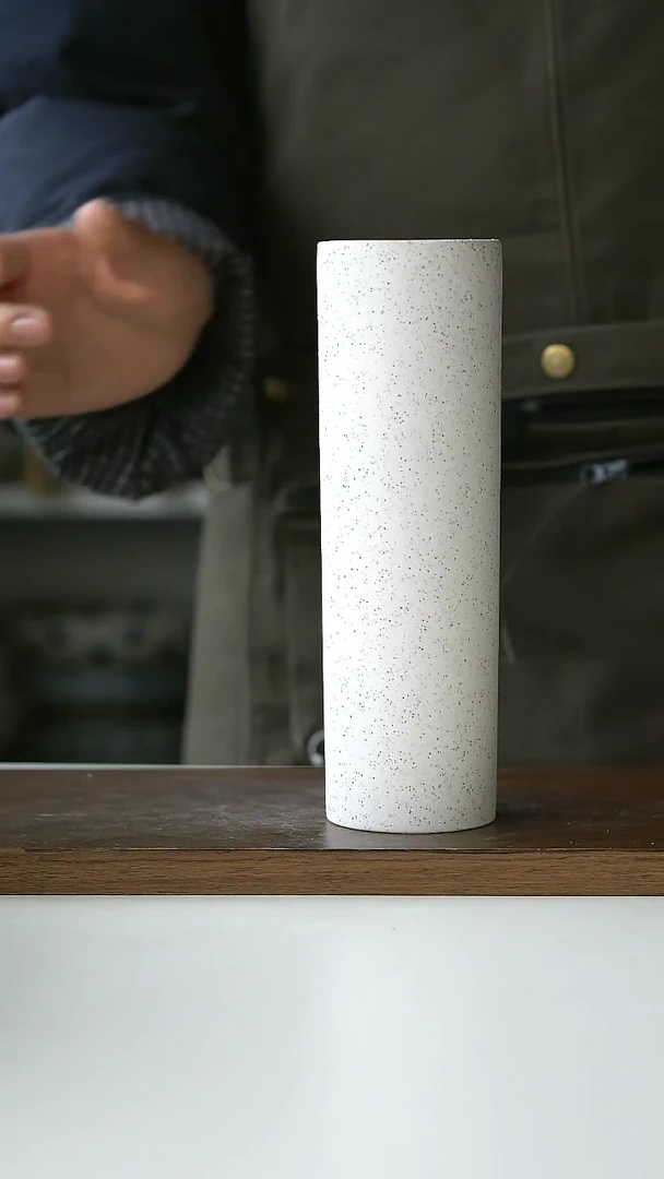 【闪购商品】陶瓷极简泼墨花瓶19.5cm@4-2@