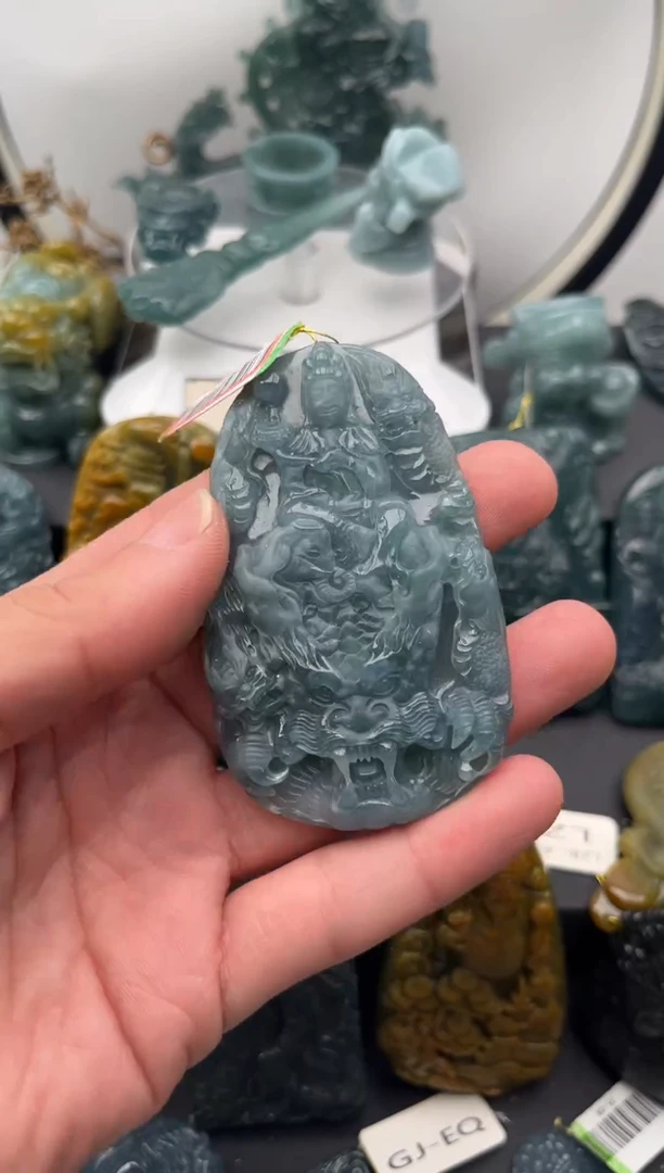 颈饰未镶嵌翡翠普贤