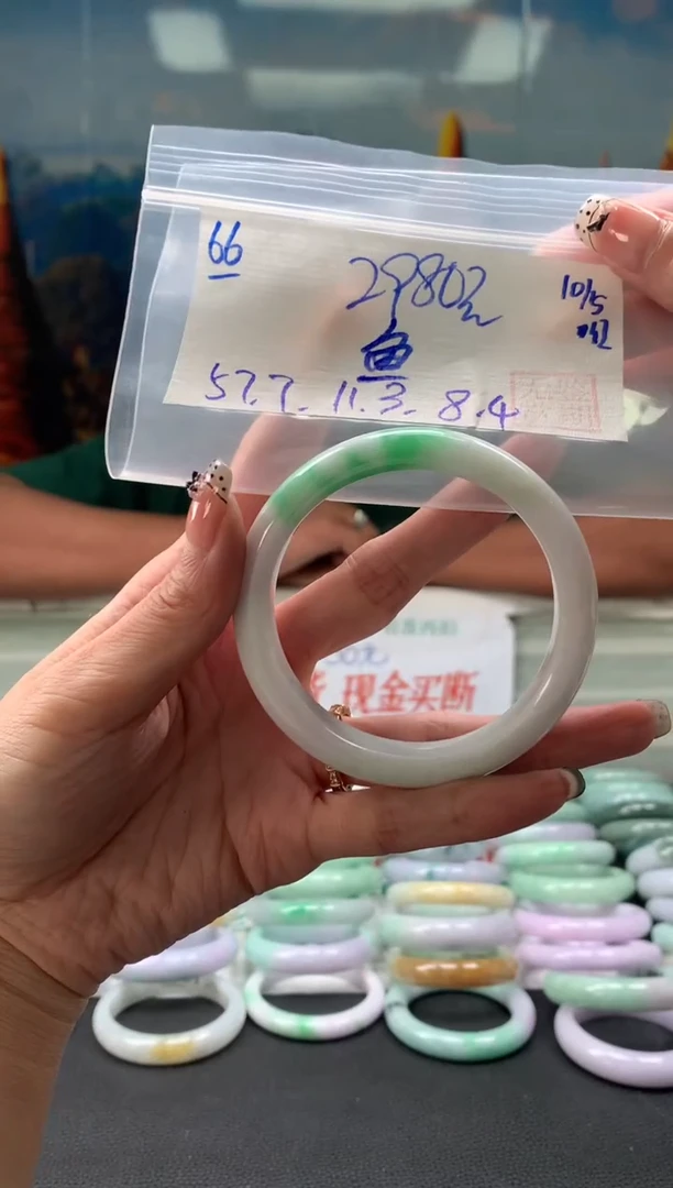 翡翠手镯未镶嵌翡翠手镯 下单联系小耳机#66