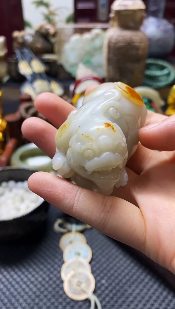 未镶嵌和田玉挂件貔貅