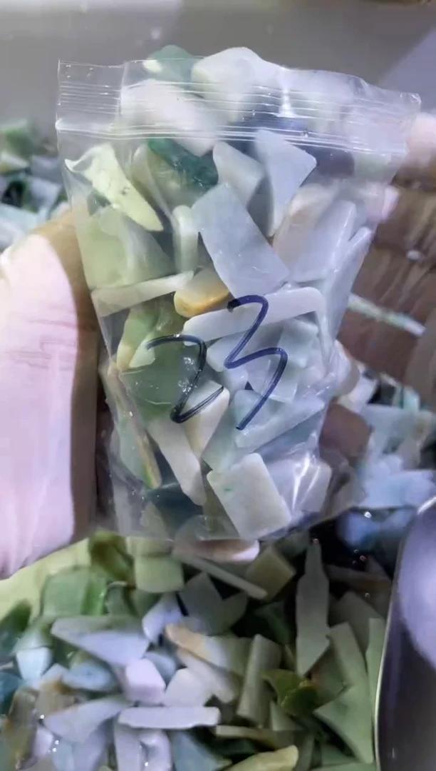 【闪购商品】翡翠颈饰未镶嵌天然翡翠中号500克23