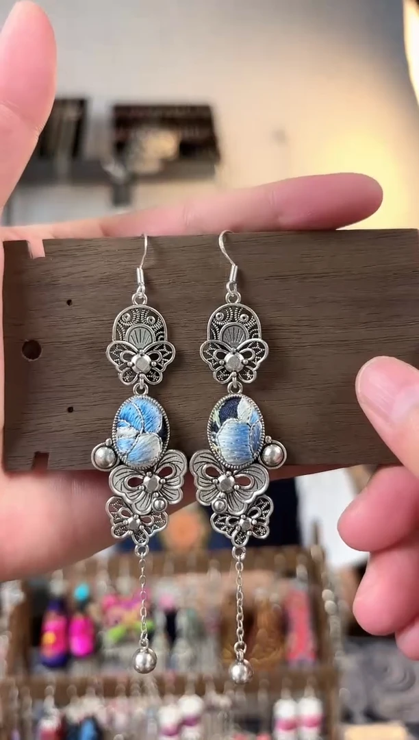 织绣彩云南阁非遗老绣饰品118