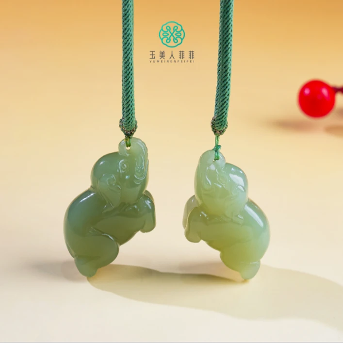 石惑珠宝%和田玉大象吊坠%多样性发一