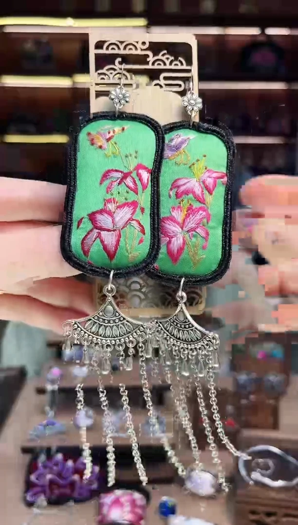 【闪购商品】织绣1779黔东南苗族刺绣