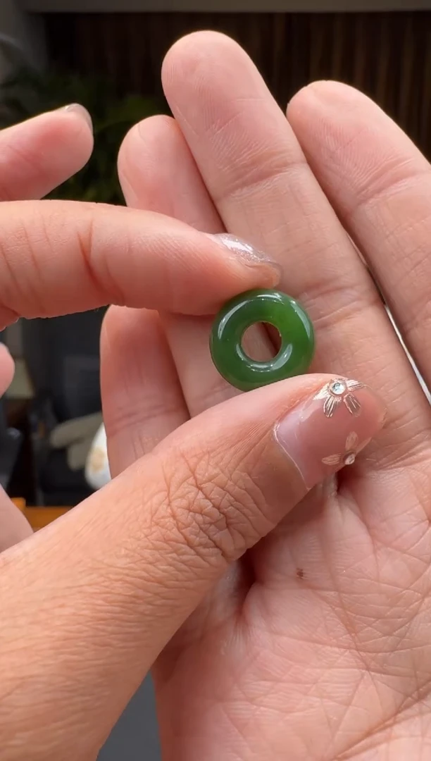 【闪购商品】和田玉8未镶嵌2.10门姐多样性发货