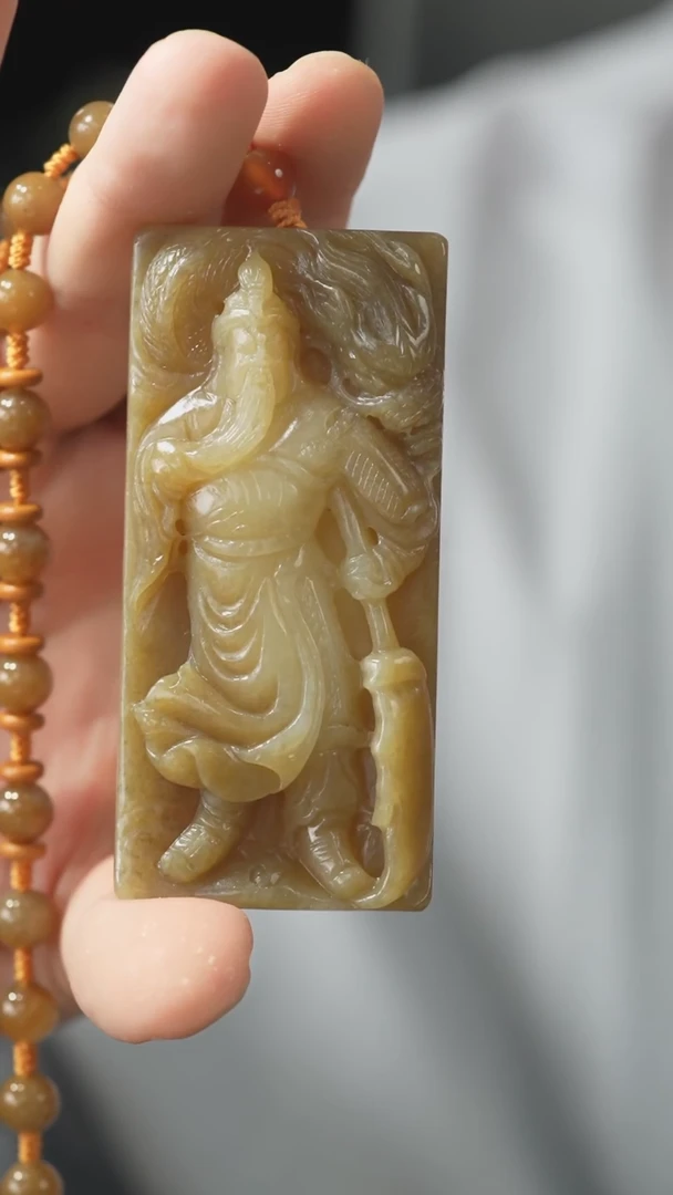 和田玉未镶嵌颈饰关公