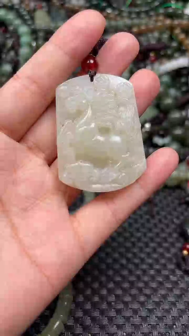颈饰未镶嵌和田玉1